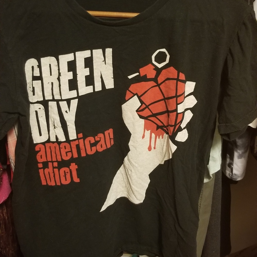 🐶Green Day shirt